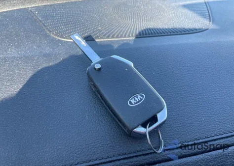 2021 Kia Forte Lxs из США, поврежденный, VIN 3KPF24AD0ME337617